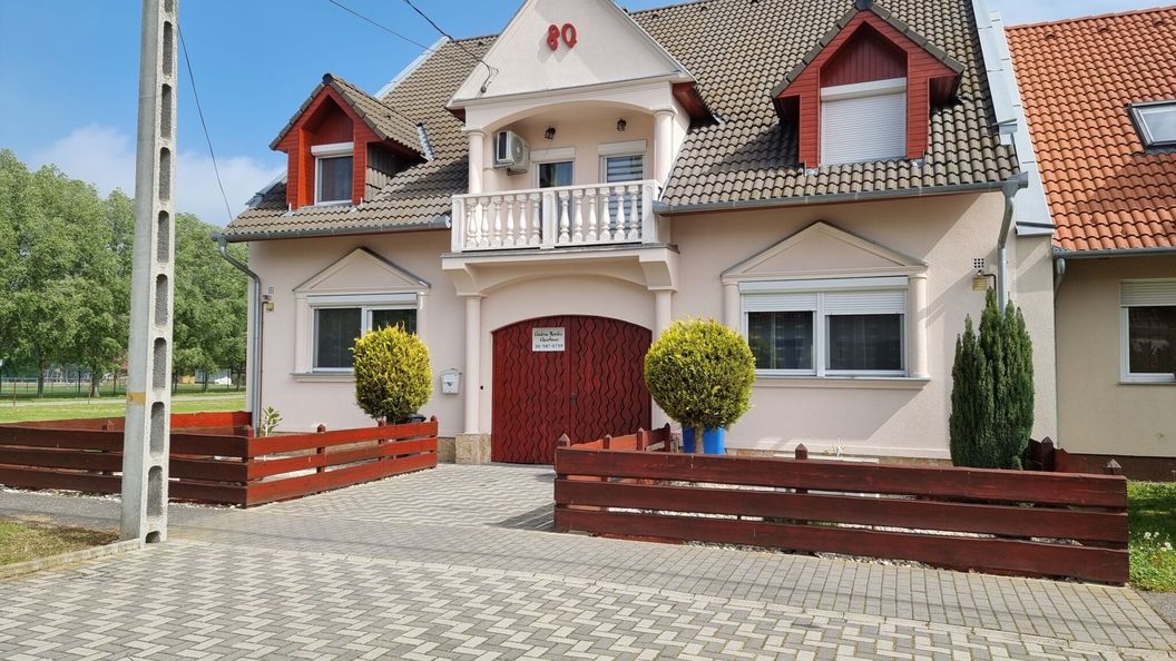 Andrea Mónika Apartman Harkány (1)