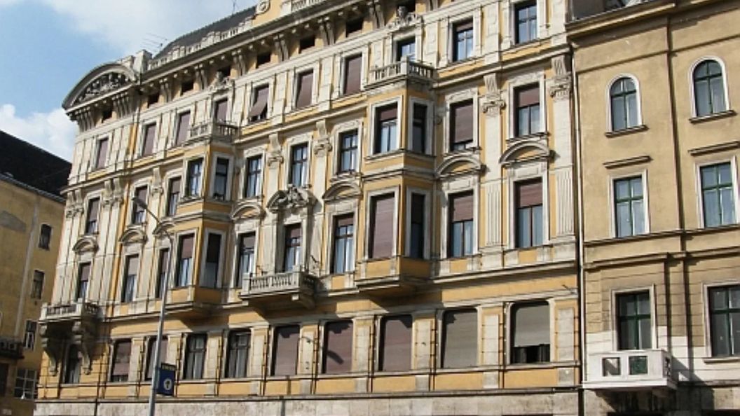 ORANGEHOMES Unique Design Flat Budapest (1)