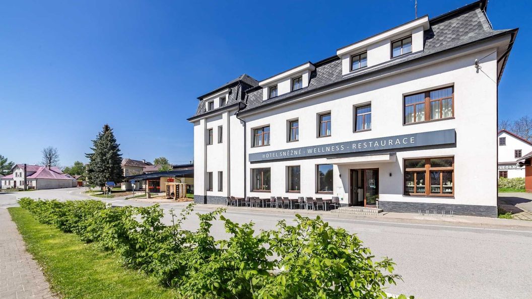 Hotel Sněžné (1)