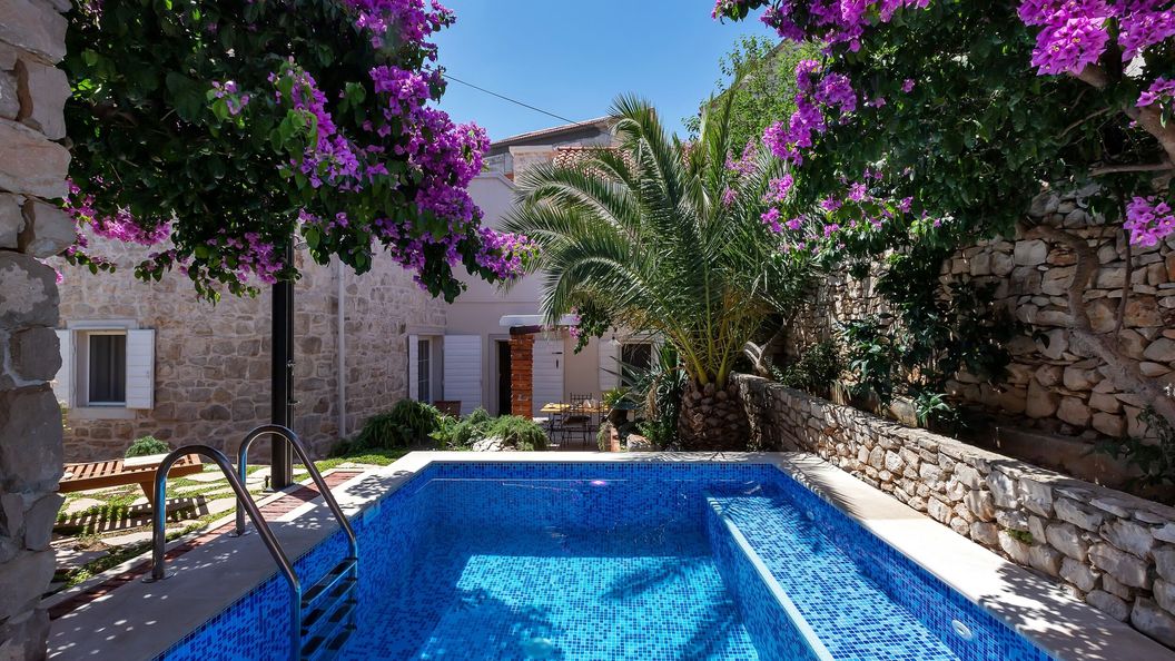 Ház A Tenger Mellett Medencével Sutivan, Brac - 16300 Sutivan (1)