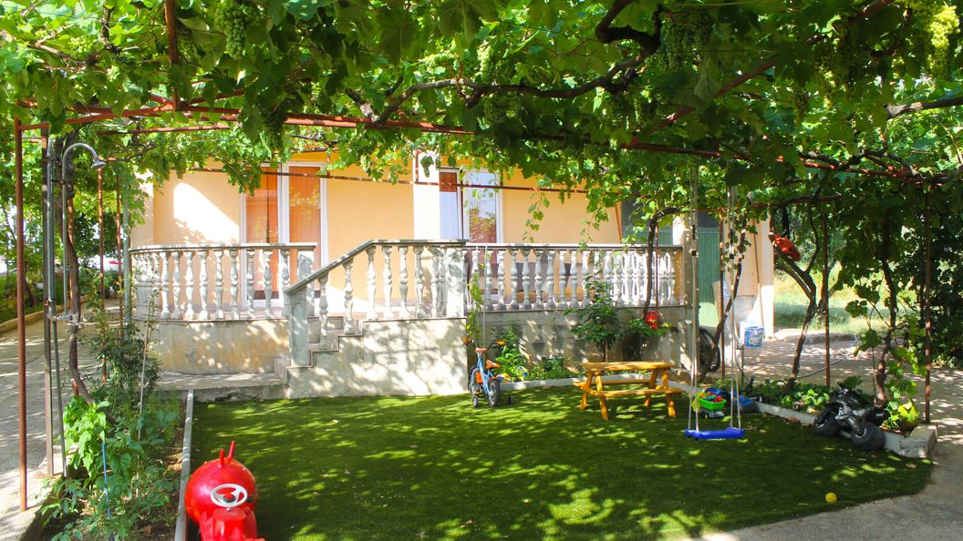 Apartmanok Parkolóhellyel Sveti Filip I Jakov, Biograd - 16708 Sveti Filip I Jakov (1)