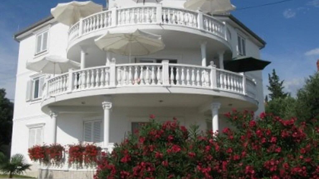 Apartmanok Parkolóhellyel Barbat, Rab - 16816 Barbat (1)