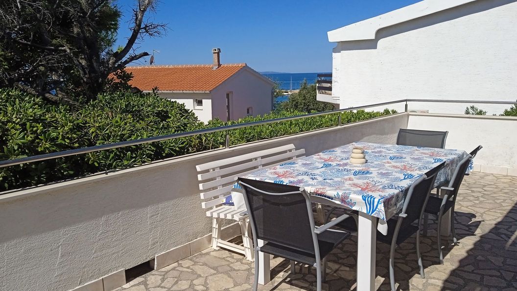 Apartmanok A Tenger Mellett Povljana, Pag - 17222 Povljana (1)