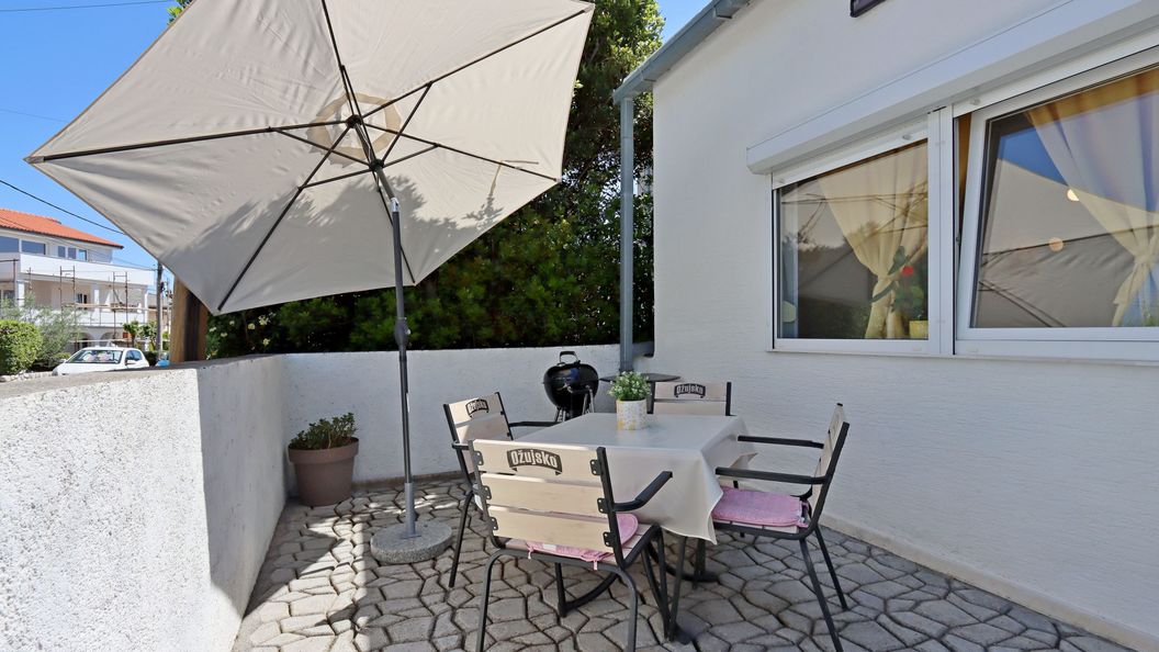 Nyaralóház Parkolóhellyel Novi Vinodolski - 17533 (1)