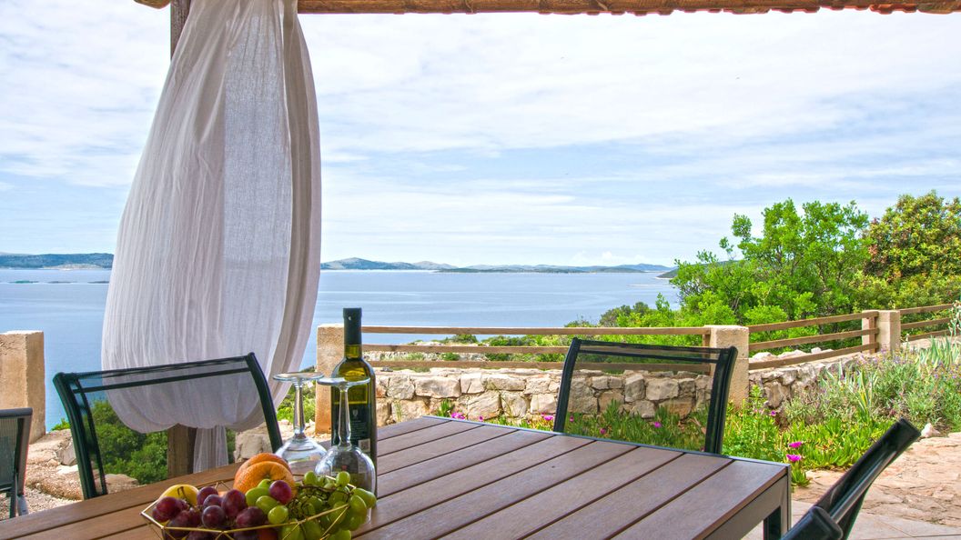 House Astrid Tkon (1)