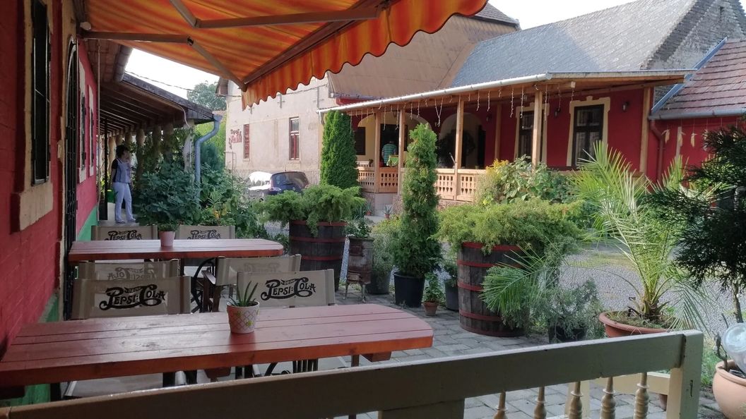 Hangonyi Pizzéria és Vendégház Hangony (1)