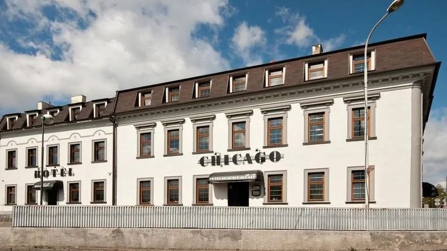 Hotel Chicago Chomutov (1)
