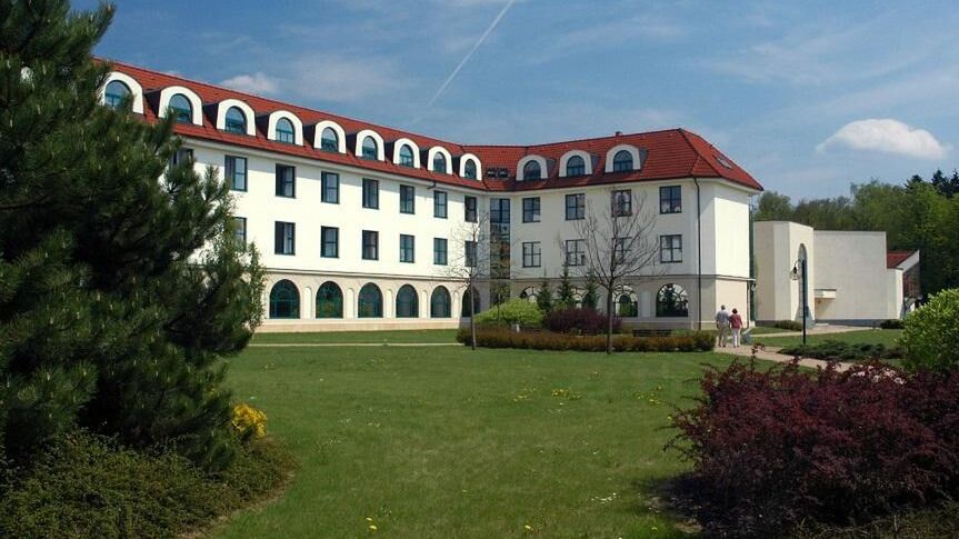 Lázeňský pavilon Veselý Plus Lázně Bohdaneč (1)