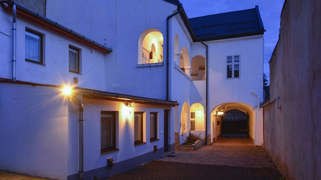 Demetrovics Udvarház Eger  (1)