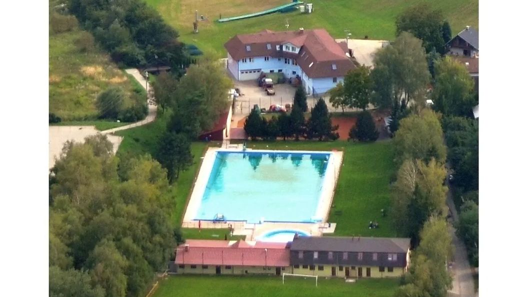 Penzion na koupališti Němčičky (1)