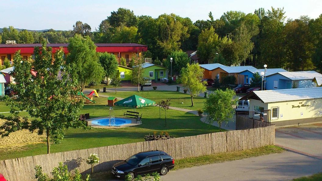 Chatová osada Family Resort Patince (1)