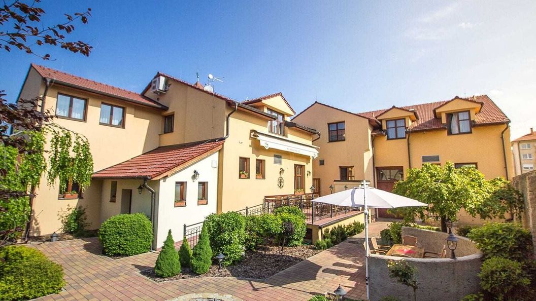 Hotel Pod Věží Strážnice (1)