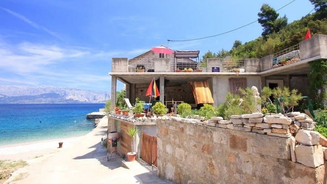 Robinson House Braco Bogomolje (1)