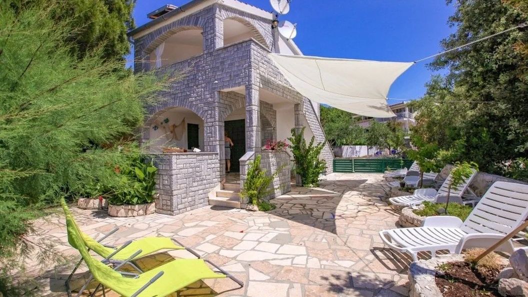 Apartments Erika Rogoznica (1)