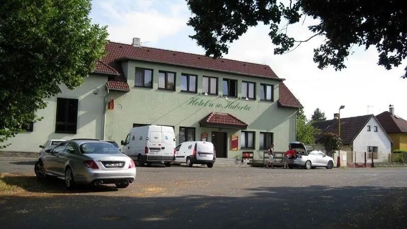 Hotel Svatý Hubert Louňovice (1)