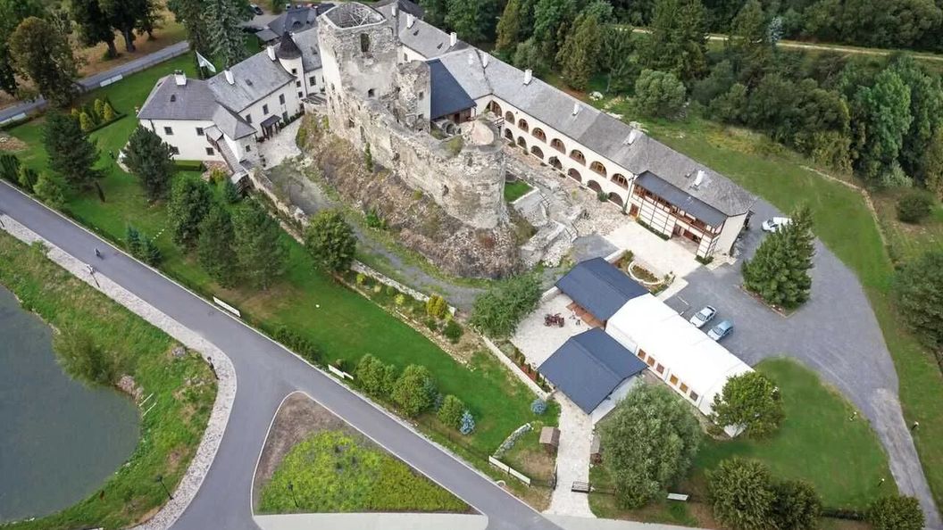 Chateau GrandCastle Liptovský Hrádok (1)