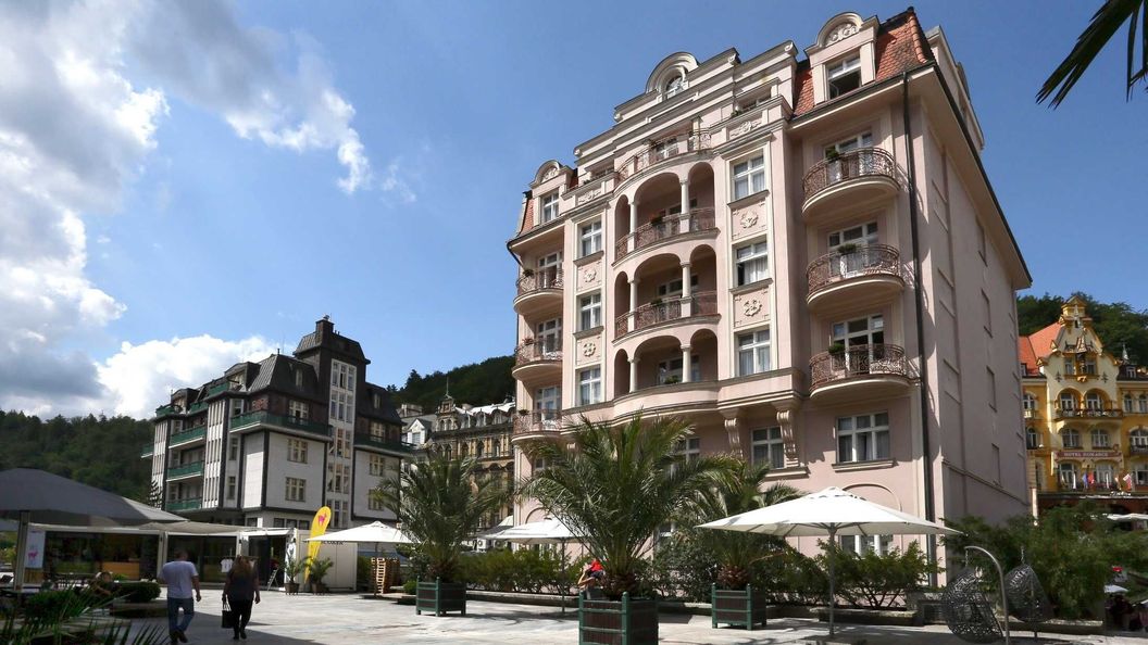 Art Deco WOLKER Karlovy Vary (1)