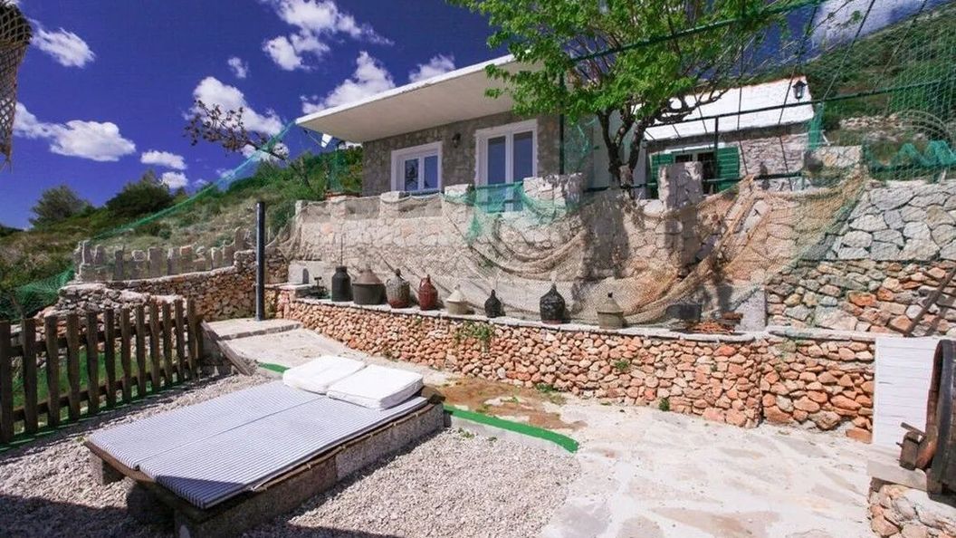 Robinson House Veritas Bol (1)