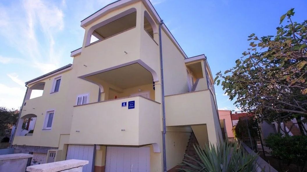 Apartments Franc Povljana (1)