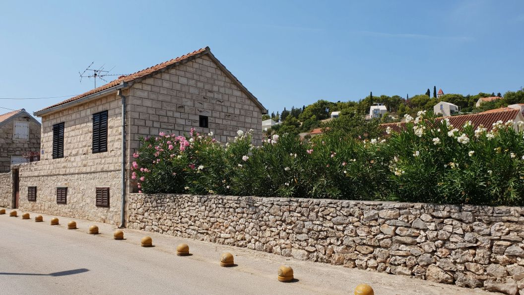 Apartments With WiFi Sutivan, Brač - 17825 Sutivan (1)