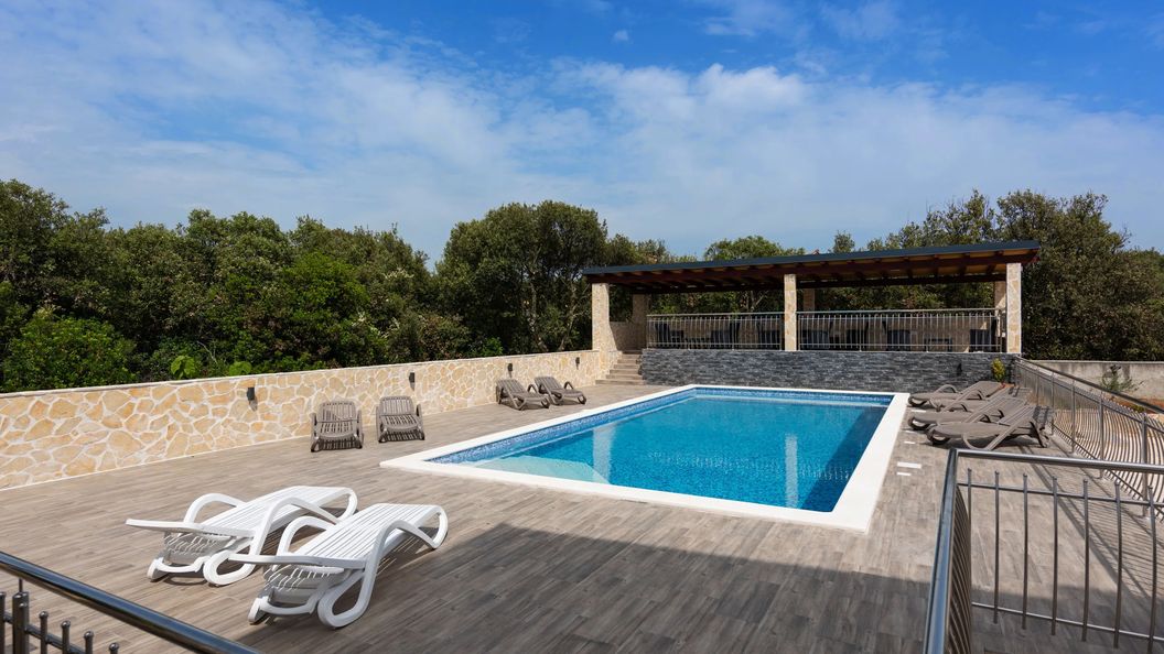 Apartments Karen Vinisce (1)