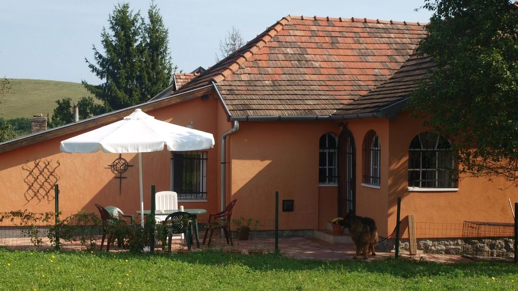 Rózsa Ház Csernely (1)