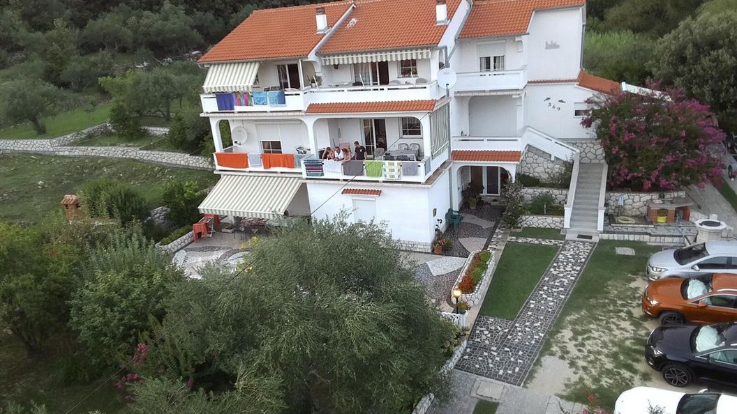 Apartmani Dora Kampor (1)