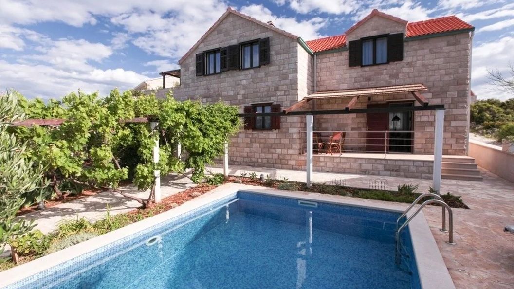 Vila Venecija Povlja (1)