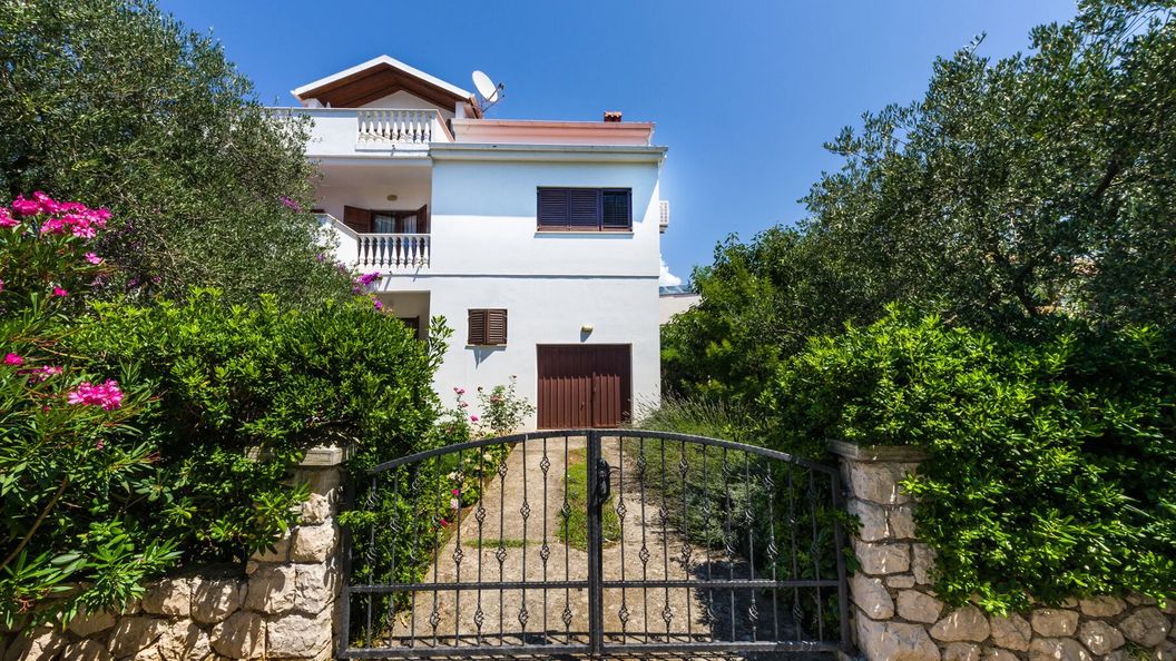 Apartmani Pupa Petrčane (1)