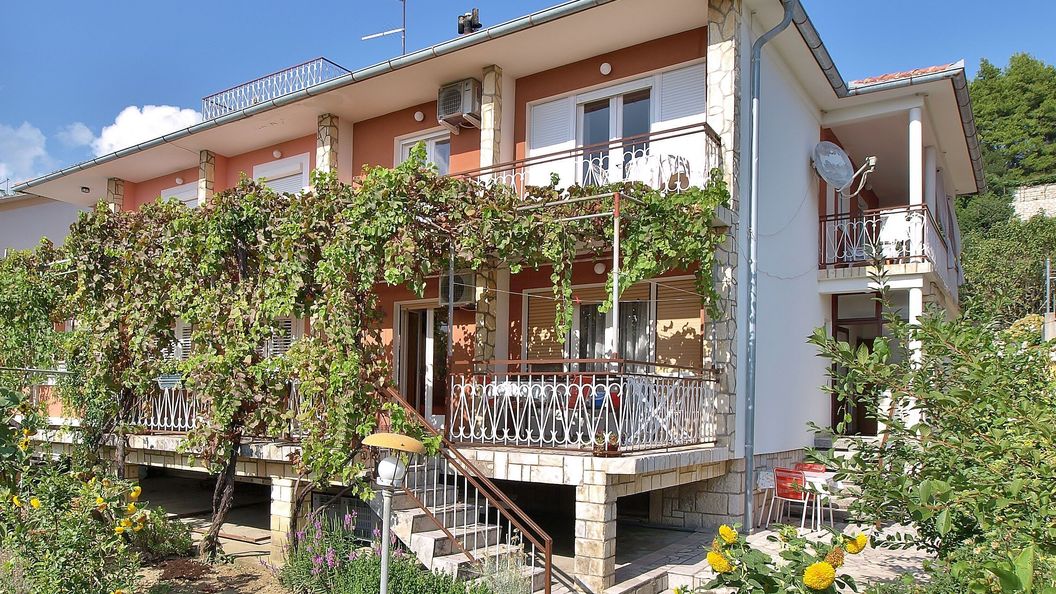 Apartmanok Parkolóhellyel Palit, Rab - 17881 Palit (1)