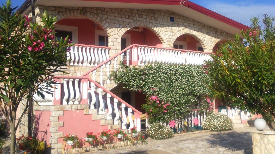 Apartmanok A Tenger Mellett Vir - 18140 (1)