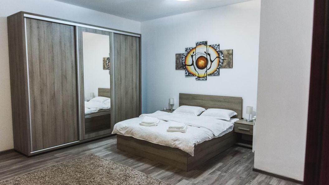 Apartament Long House Brașov (1)