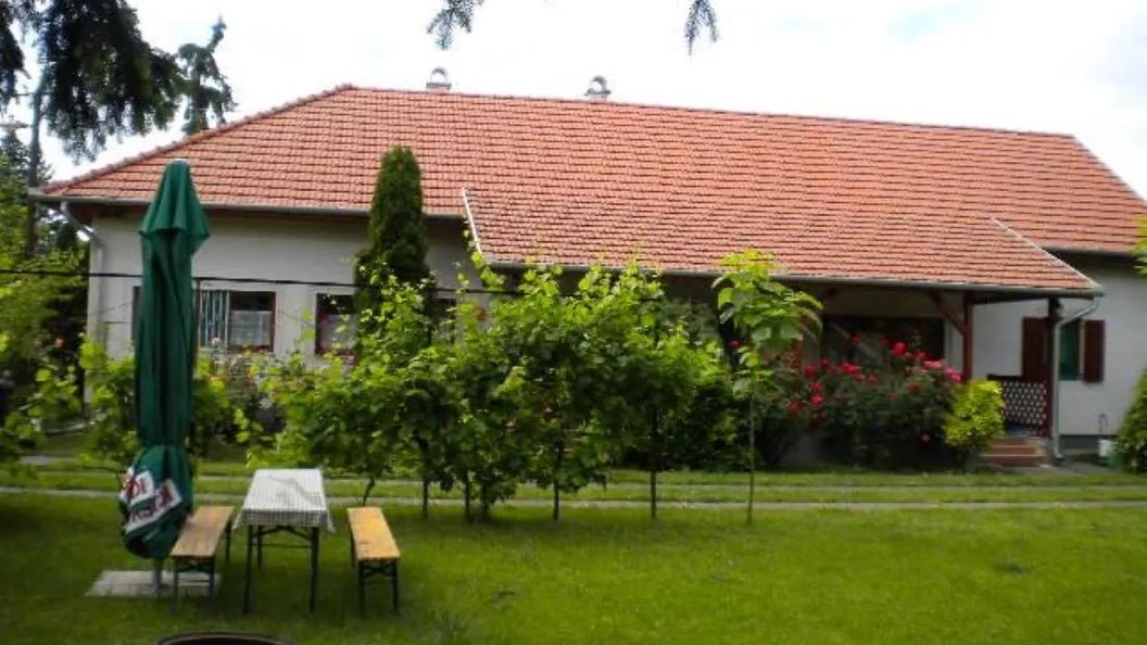 Rózsakert Apartman Poroszló (1)