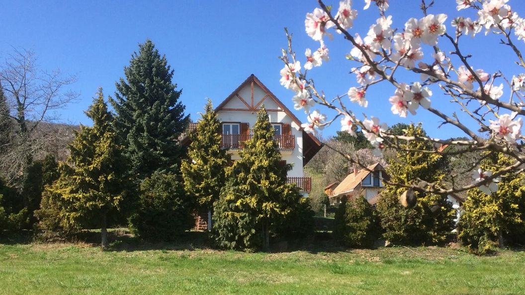 pARTvonal Apartmanház Balatongyörök (1)