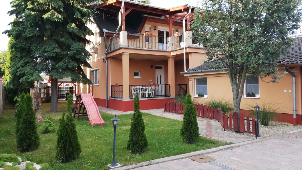 RegE Apartman Eger (1)