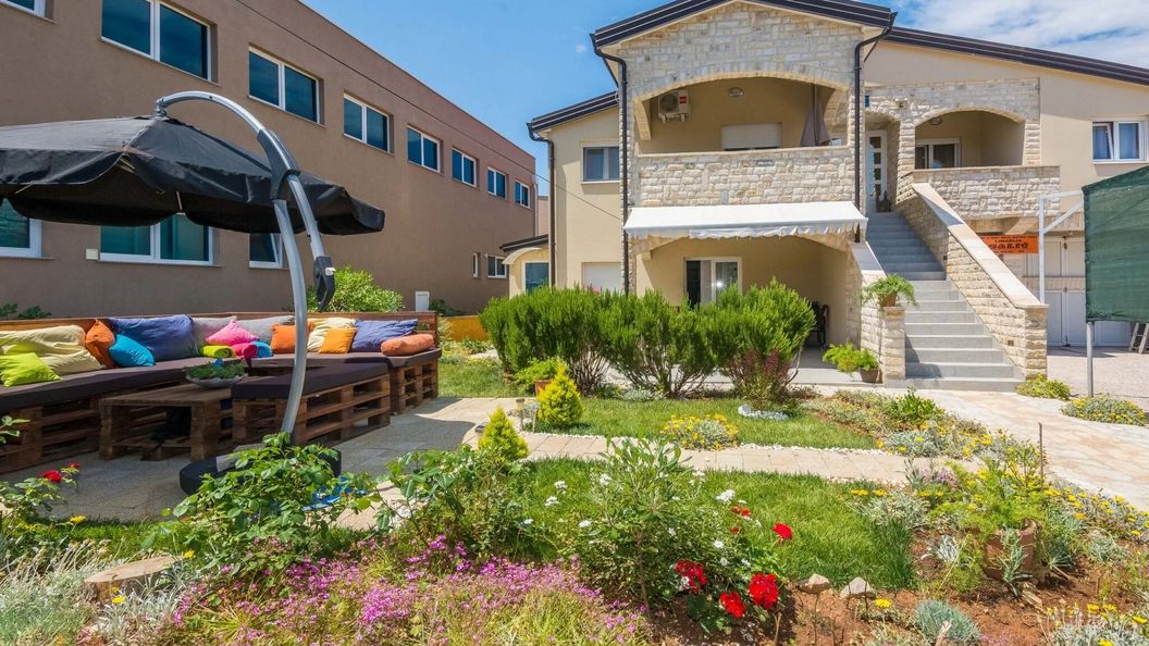 Apartments Galic Vir (1)