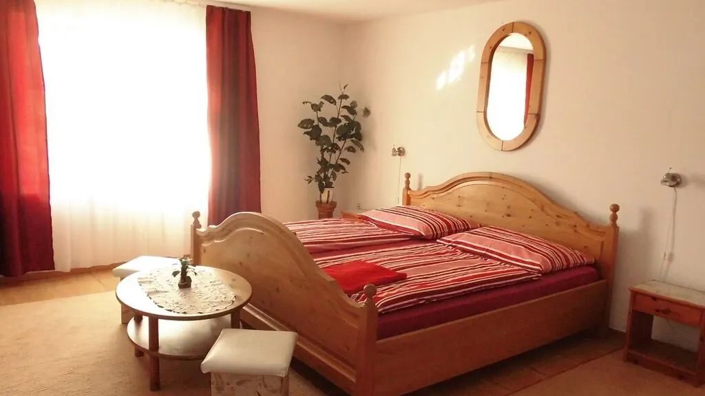 Fenyves Apartman Sárospatak (1)
