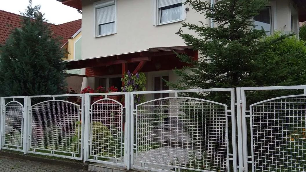 Rózsakert Vendégház Bogács (1)