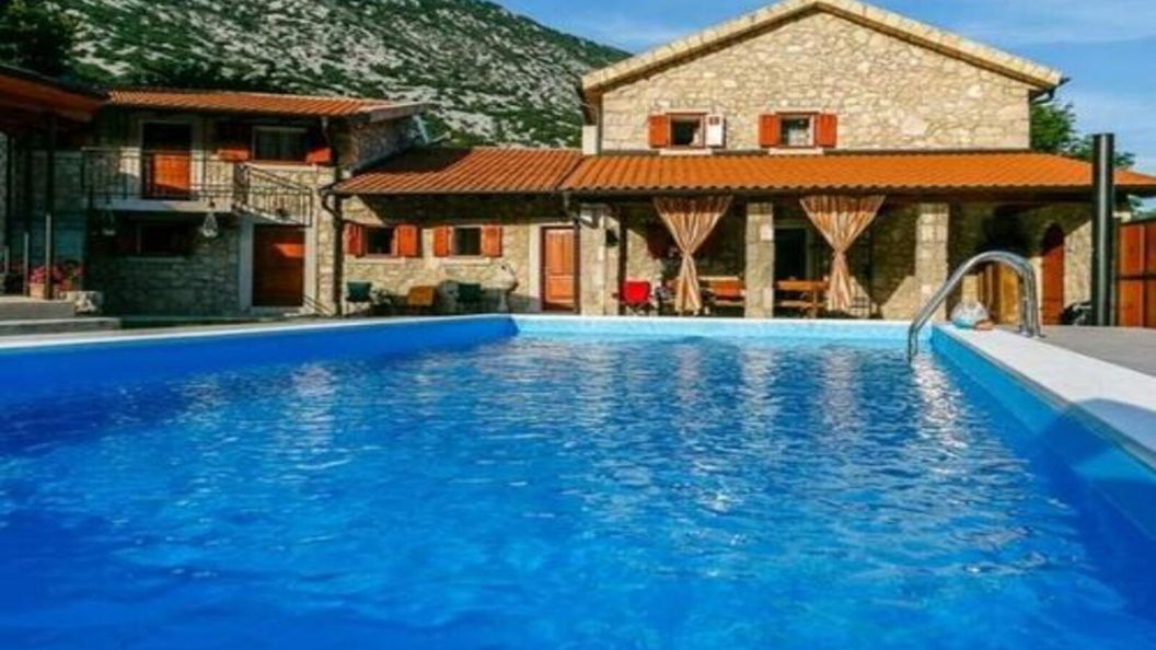 Villa Castra Drivenik (1)