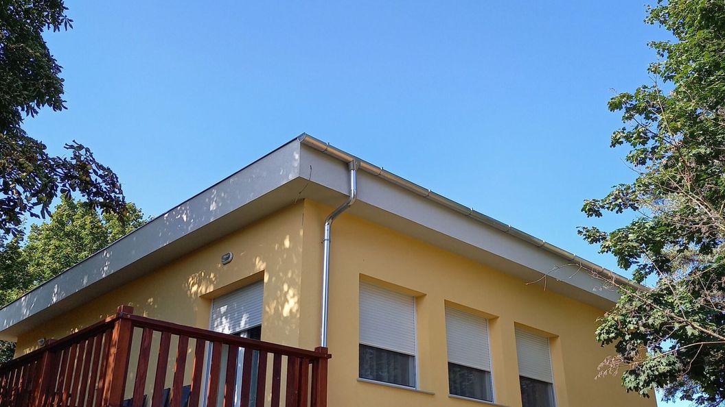 Lábas-ház Szob (1)