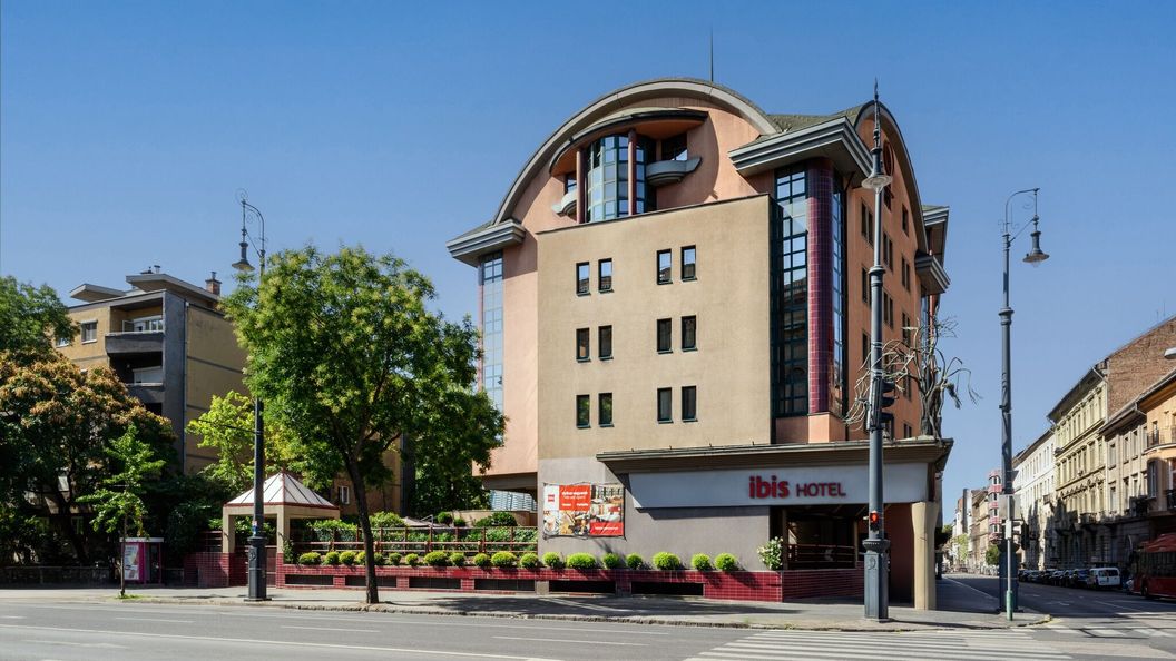 Ibis Budapest Heroes Square (1)