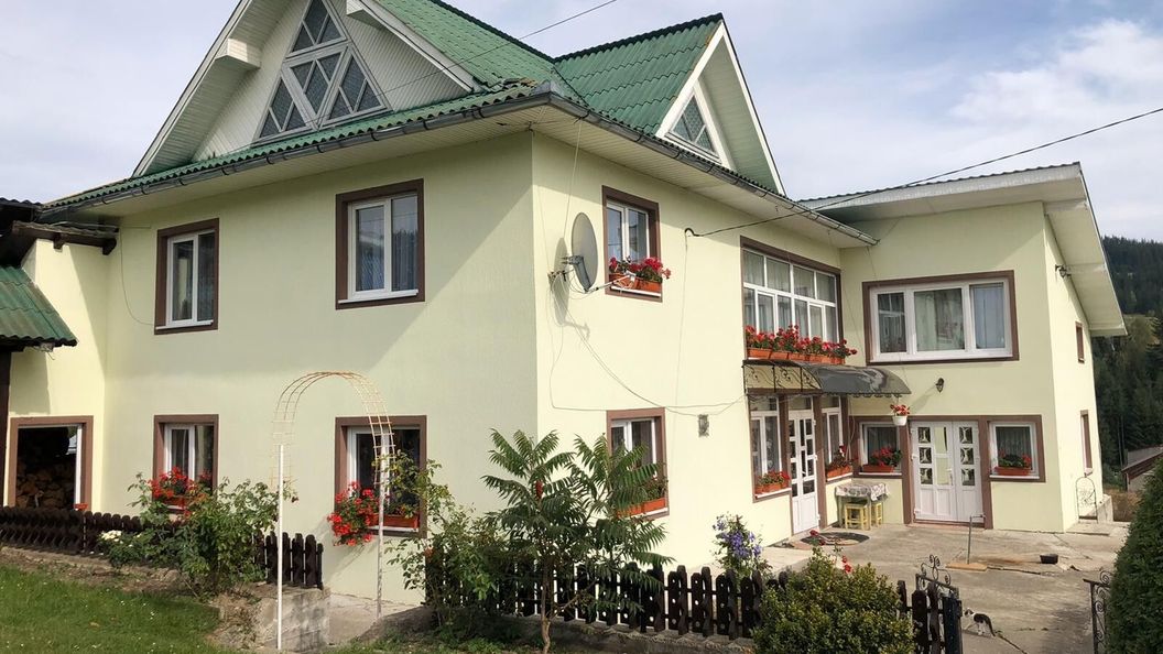 Pensiunea Carmina Iacobeni (1)