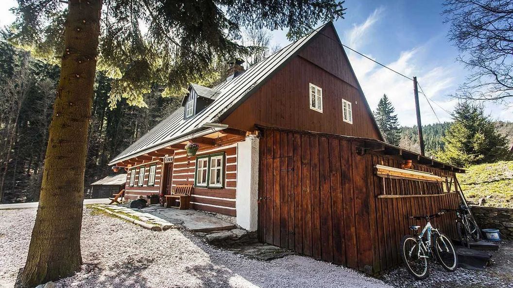 Chalupa Šárka Dolní Dvůr (1)