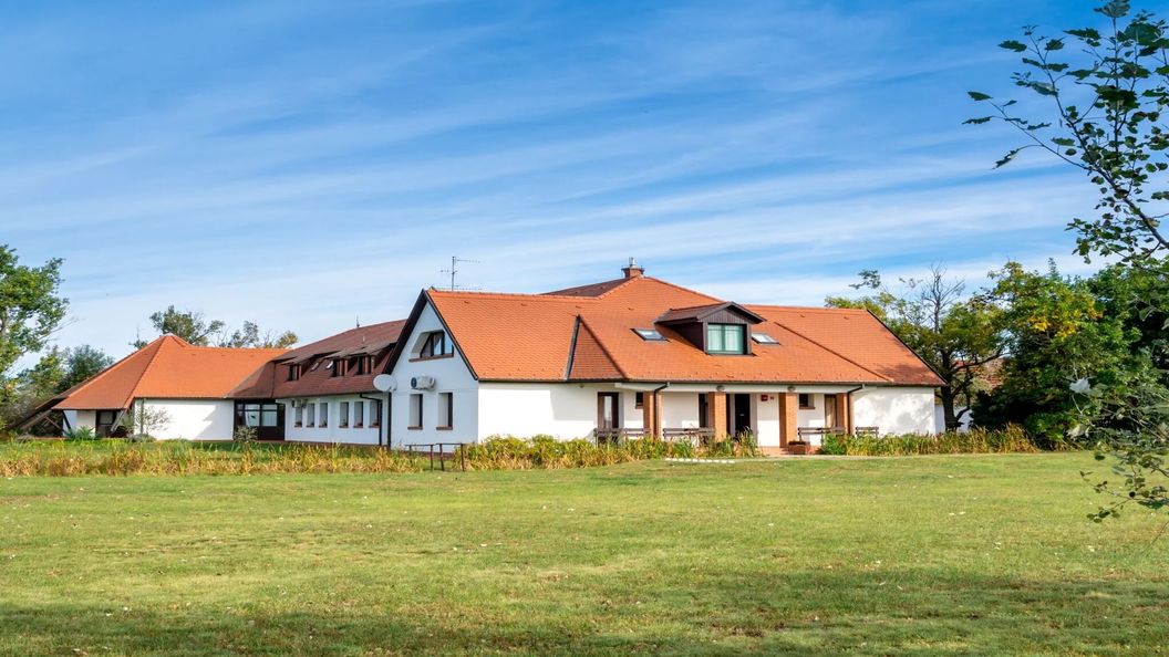 Sterbetz István Túzokvédelmi Látogatóközpont Dévaványa (1)