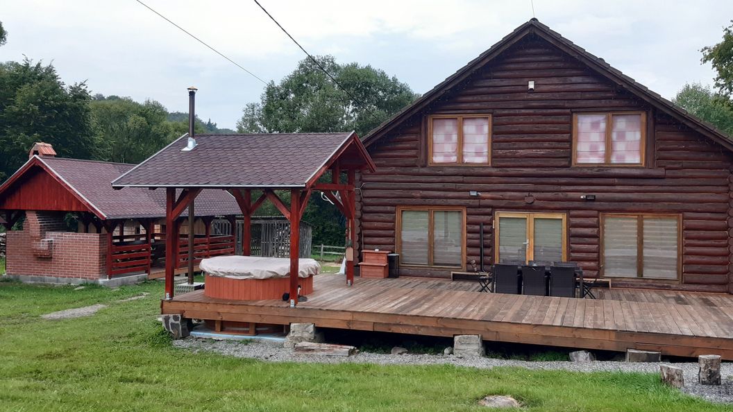 Casa Dracula Izvoare (1)