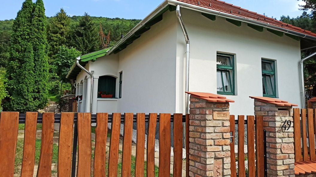 Eszkála Vendégház Uppony (1)