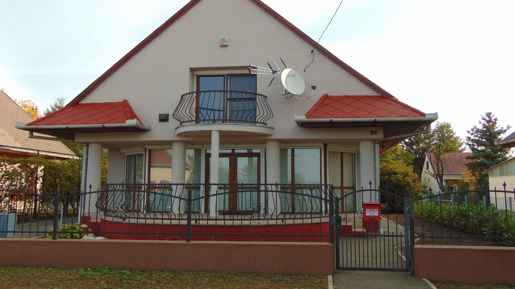 CSEVI Apartmanház Mezőkövesd Zsóryfürdő  (1)