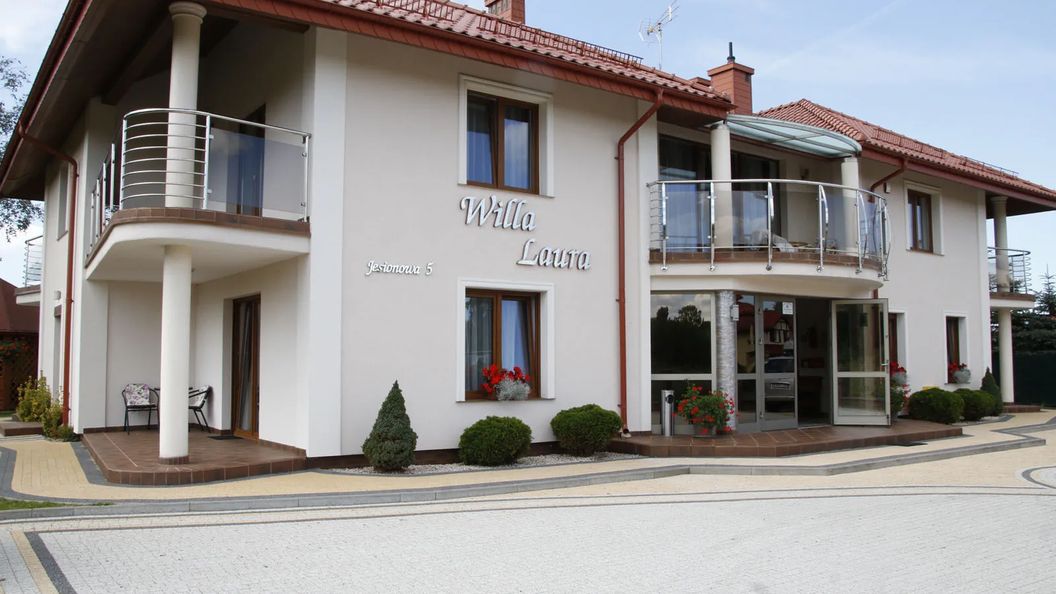 Willa Laura Rowy (1)