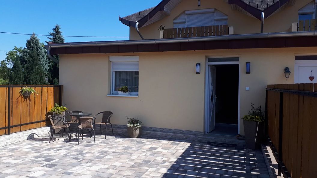 G és G Apartman Vonyarcvashegy (1)