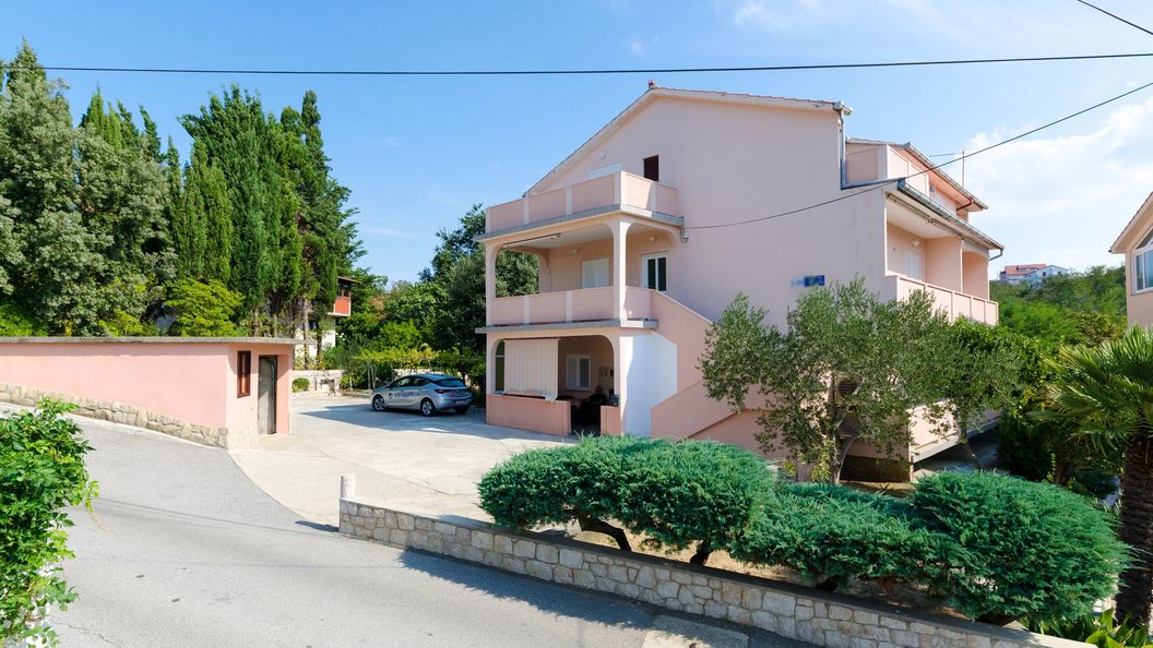 Apartments Slavica Lopar (1)